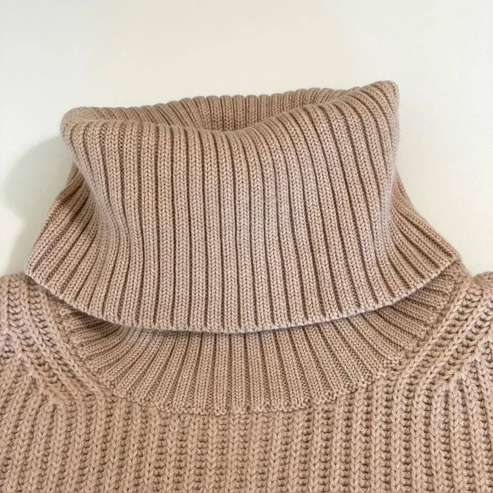 Aritzia Babaton Guell Funnel Neck Sweater Merino Wool Slouchy Turtleneck Camel L